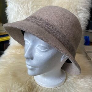 Cream/beige Canadian Hat 1918 Wool Bucket Hat